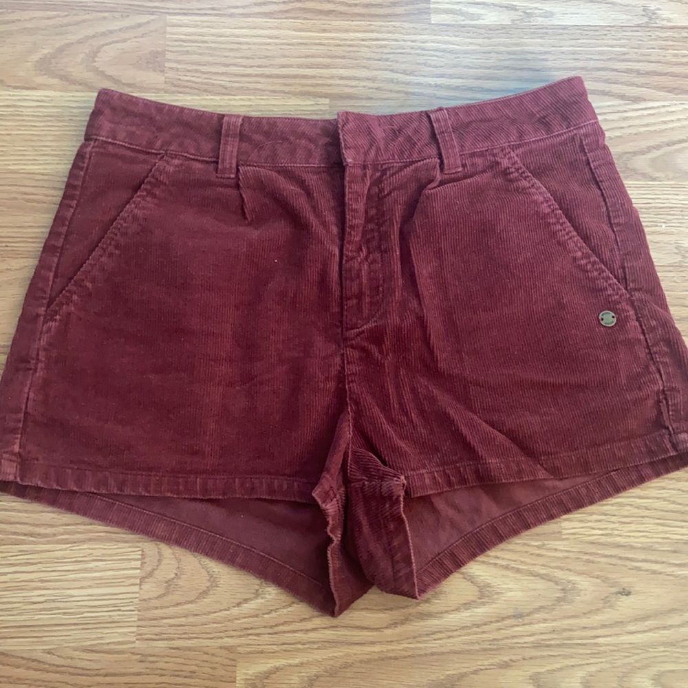 Roxy Maroon velvet shorts in size M